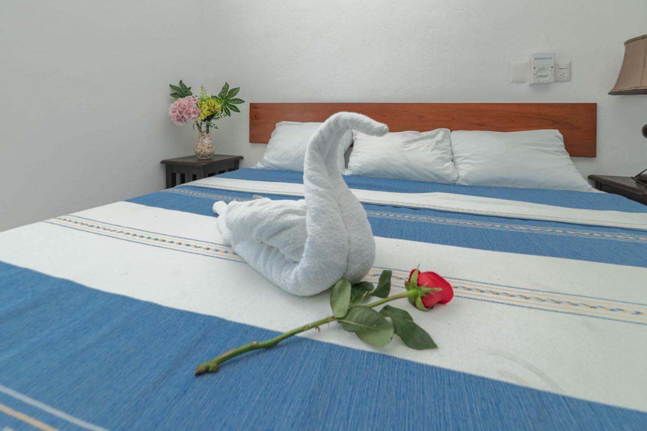 Hotel La Triguena Isla Mujeres Exteriör bild